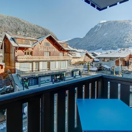 Le Slalom - Very Town Centre - Snow And Trek Morzine